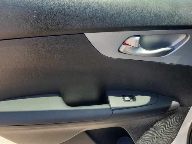 Used 2023 Kia Forte LXS w/ LXS Technology Package FWD image 12