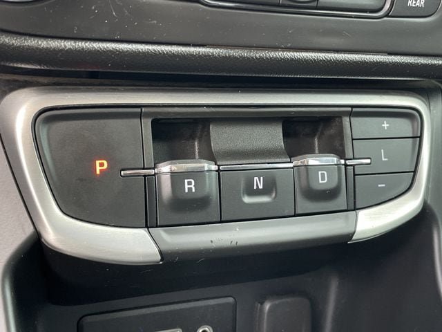 Used 2023 GMC Terrain SLE w/ Driver Convenience Package FWD image 19