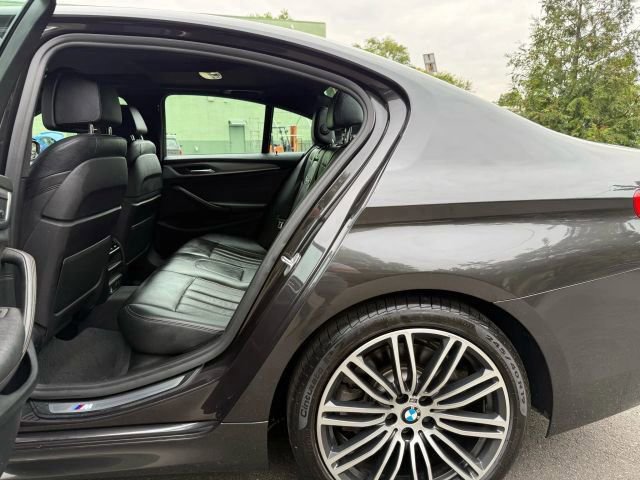 Used 2018 BMW 540i xDrive w/ M Sport Package image 22