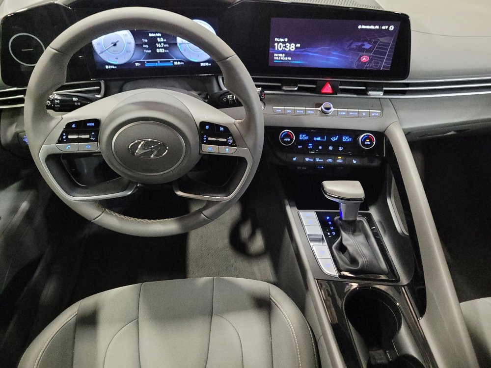 Used 2023 Hyundai Elantra SEL w/ Convenience Package FWD image 22