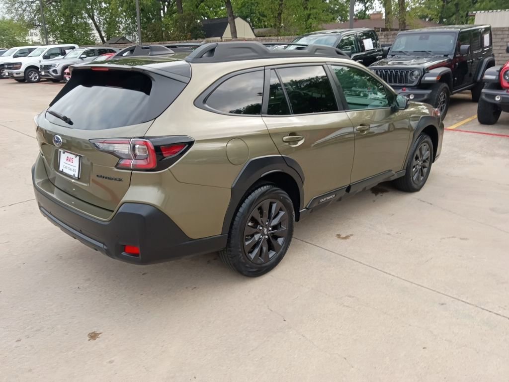Used 2025 Subaru Outback Onyx Edition image 10