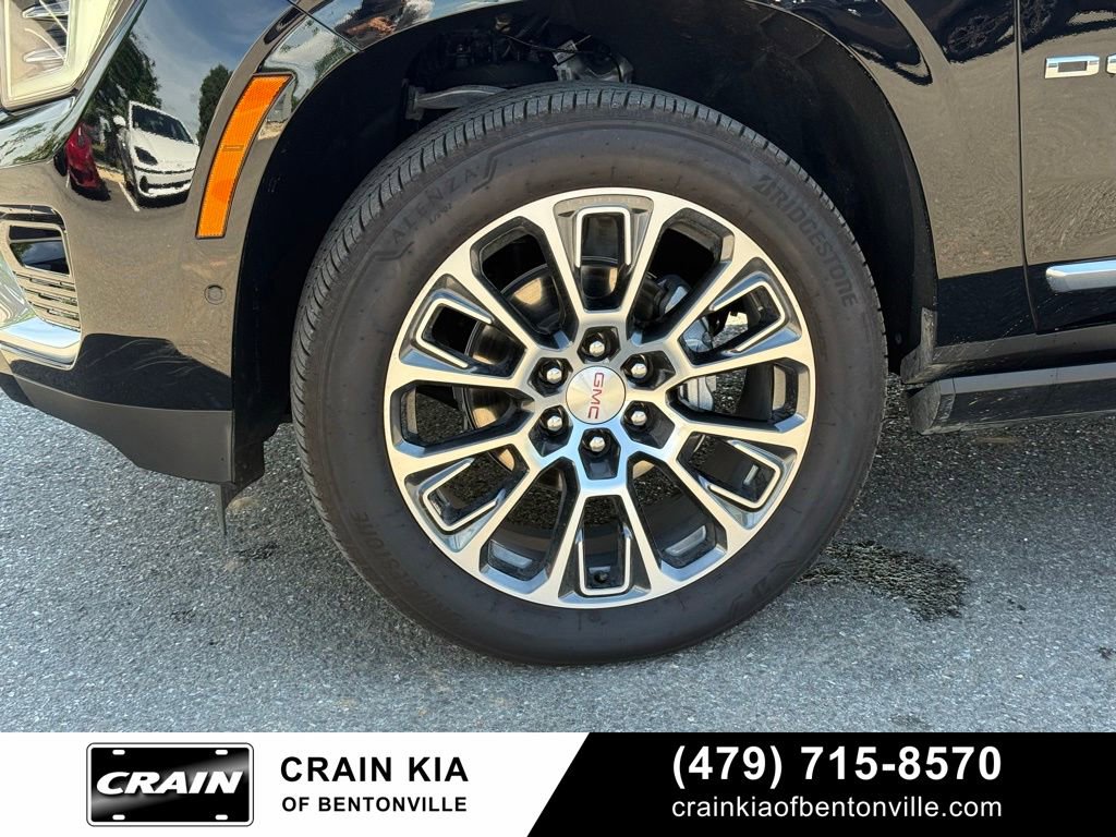 Used 2026 GMC Yukon Denali w/ Sun & Power Step Package AWD/4WD image 36