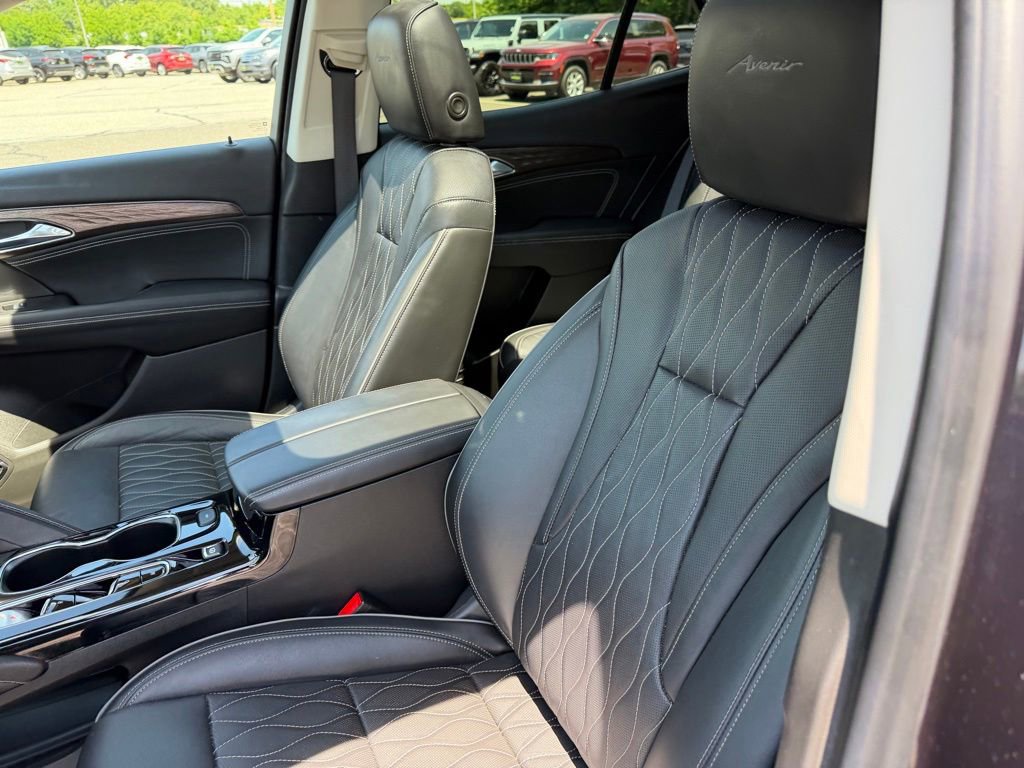 Used 2021 Buick Envision Avenir w/ Technology Package II AWD/4WD image 14