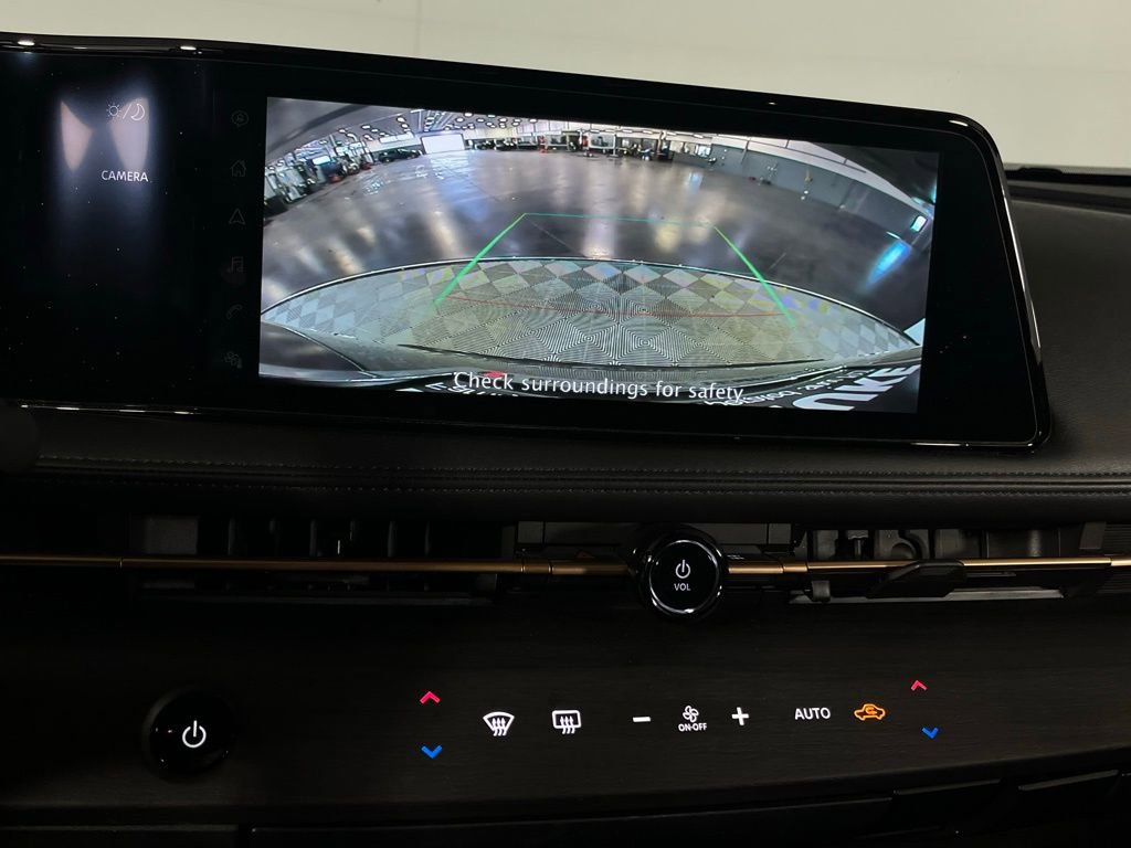 Used 2023 Nissan Ariya AWD image 18