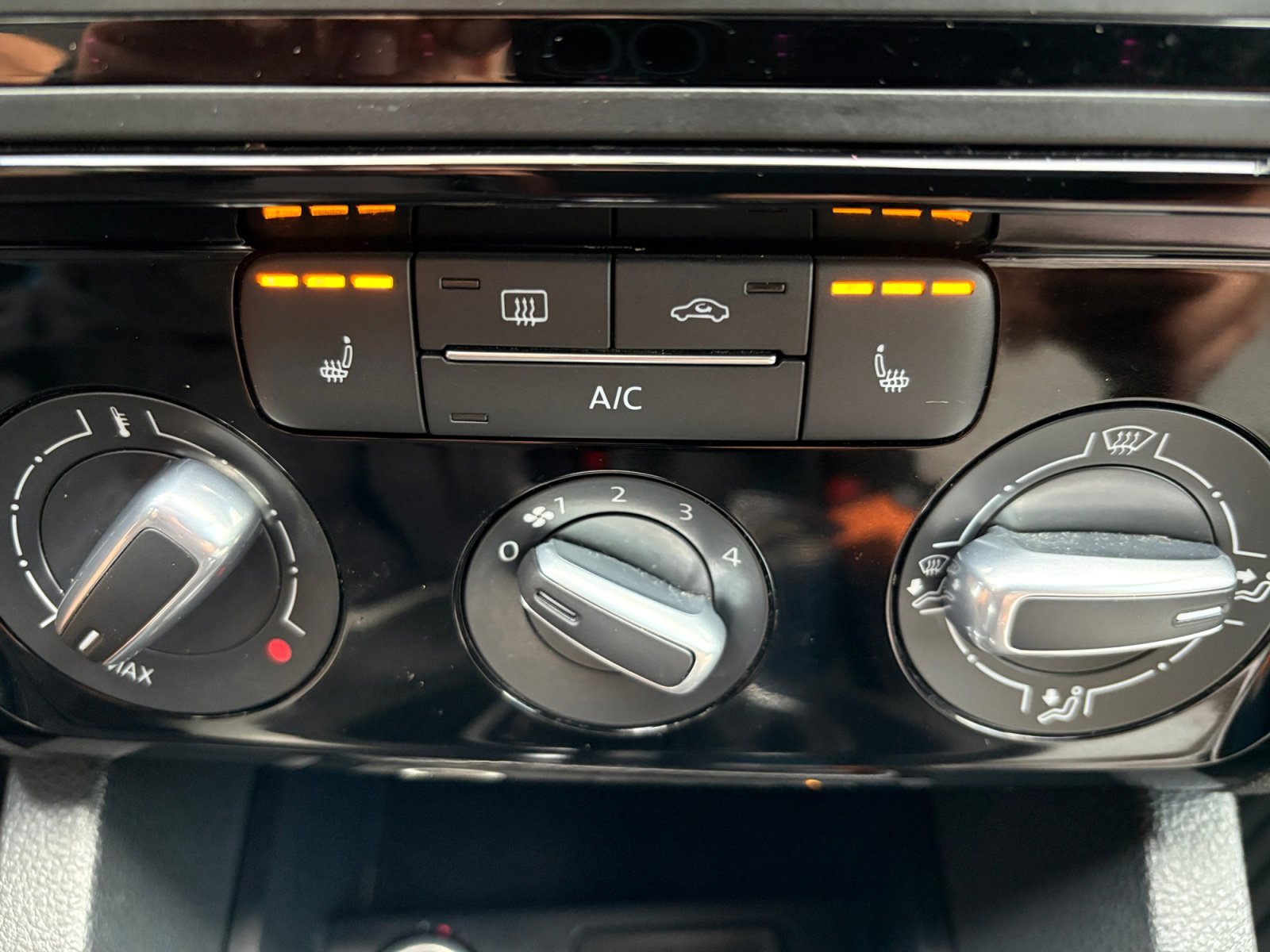 Used 2016 Volkswagen Jetta Sport image 22