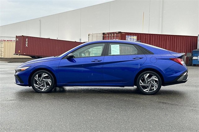 Used 2025 Hyundai Elantra SEL image 7