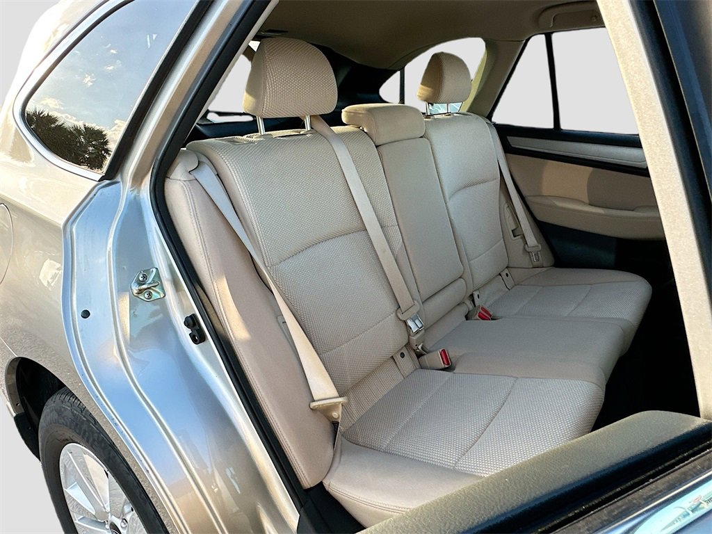 Used 2018 Subaru Outback 2.5i Premium image 24