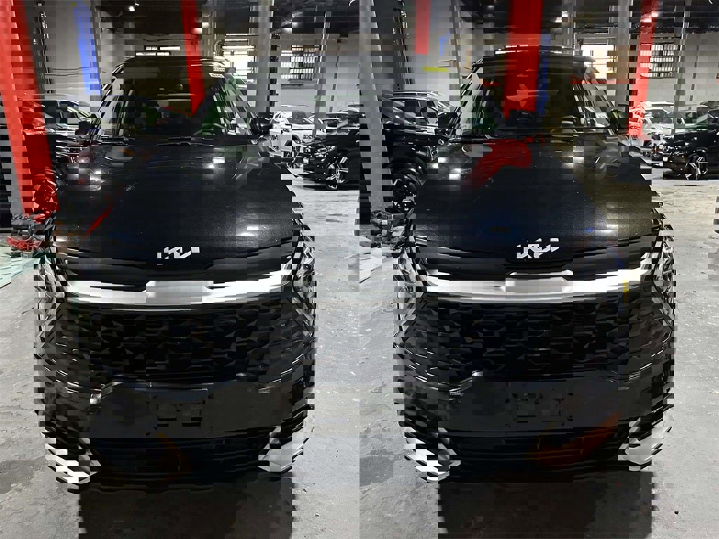 Used 2023 Kia Sportage LX image 8