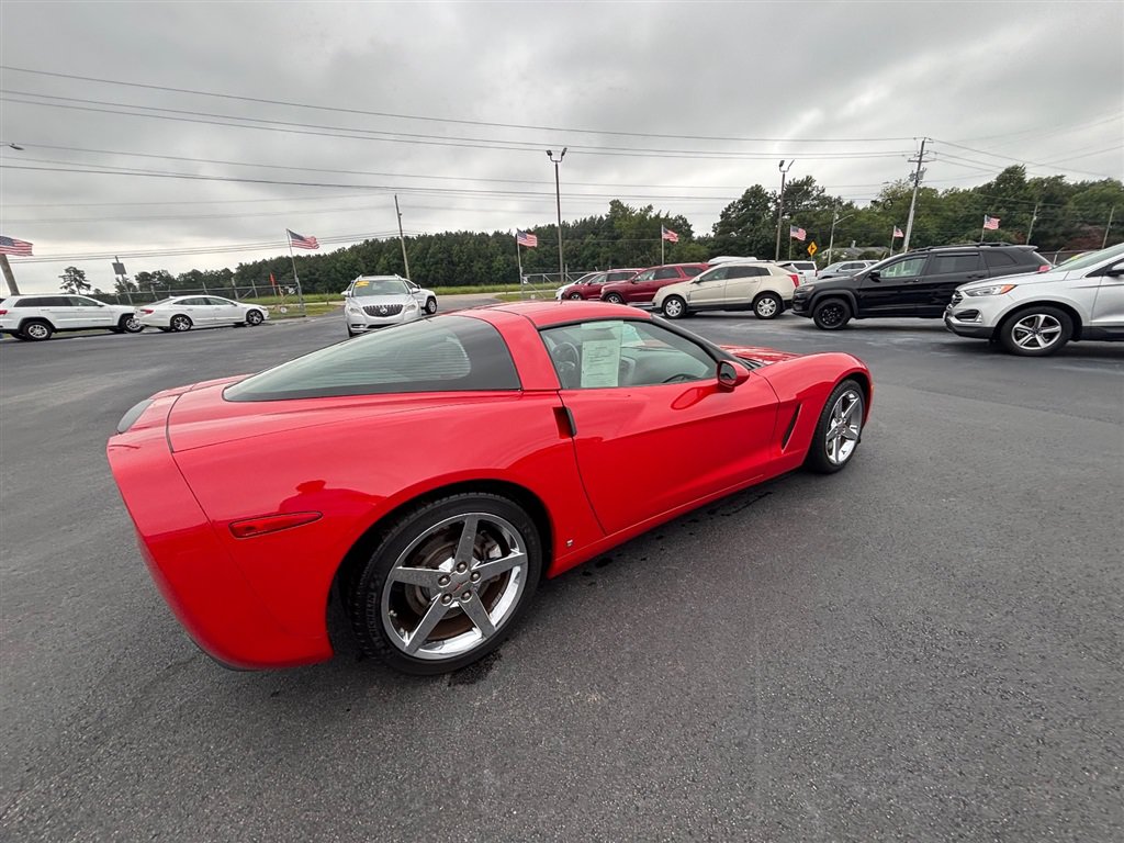 Used 2007 Chevrolet Corvette Coupe w/ Preferred Equipment Group RWD image 8