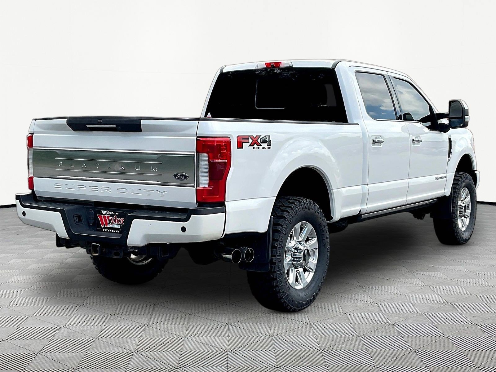 Used 2019 Ford F350 Platinum w/ Platinum Ultimate Package AWD/4WD image 6