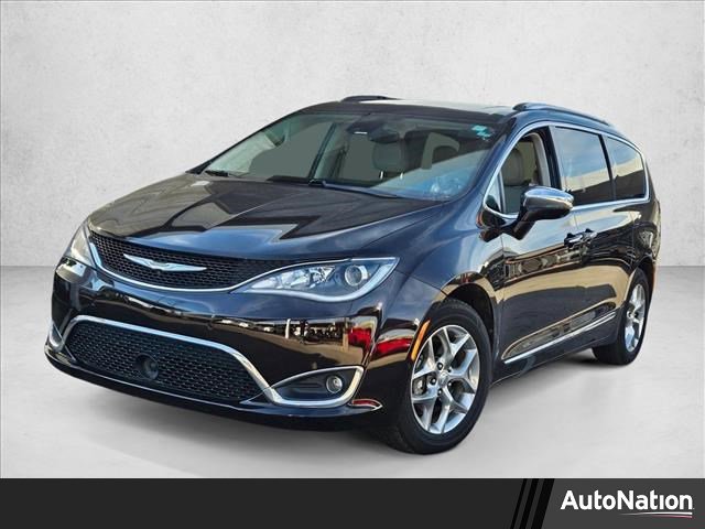 Used 2017 Chrysler Pacifica Limited image 1