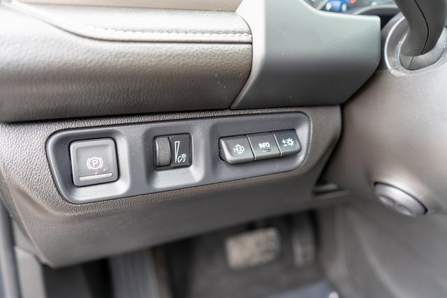 Used 2023 GMC Acadia Denali w/ Black Diamond Edition image 24