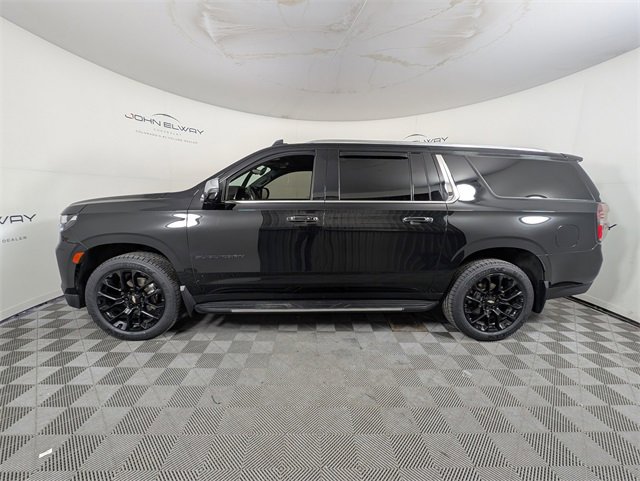 Used 2023 Chevrolet Suburban Premier image 2
