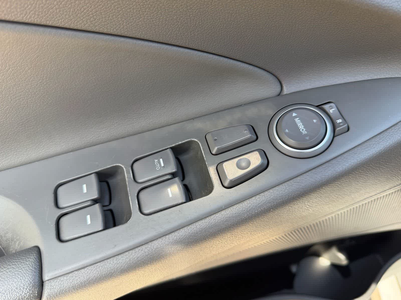 Used 2011 Hyundai Sonata SE FWD image 21
