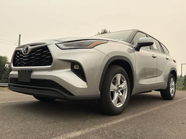 Used 2023 Toyota Highlander LE w/ Protection Package #3 (TMS) FWD image 27