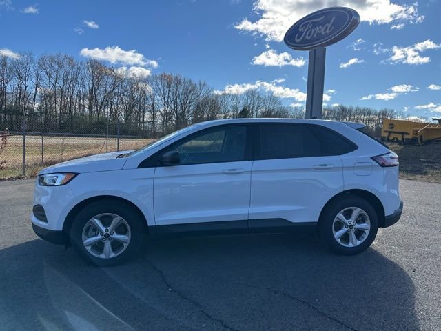 Used 2024 Ford Edge SE image 4