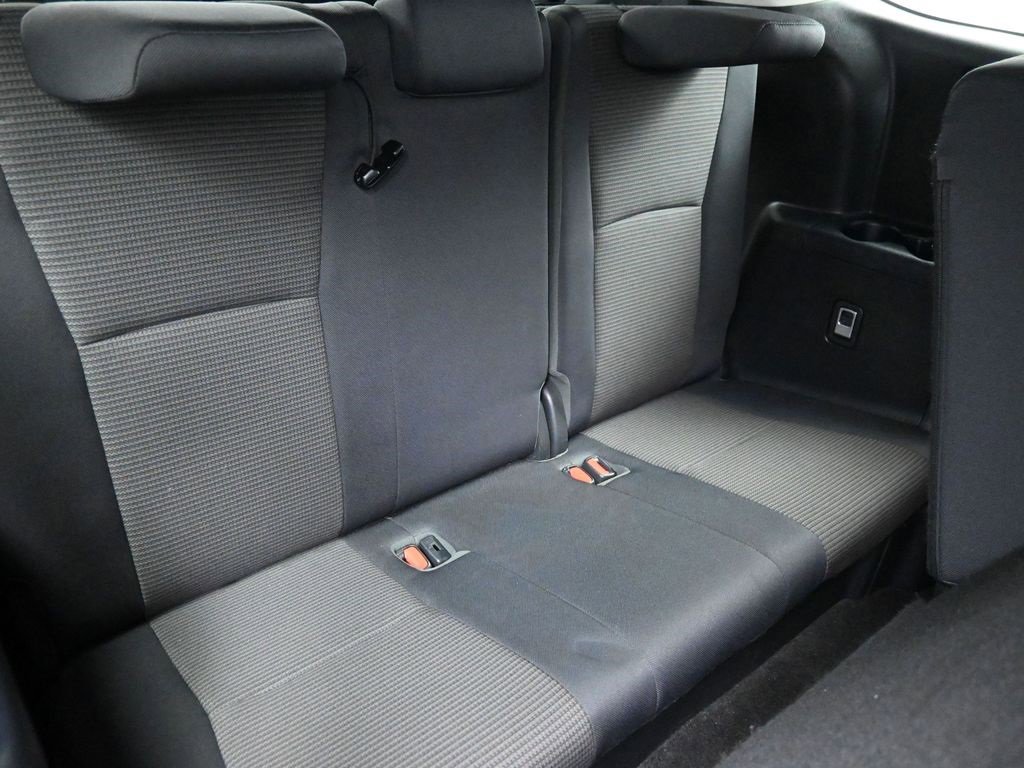 Certified 2023 Toyota Highlander L image 24