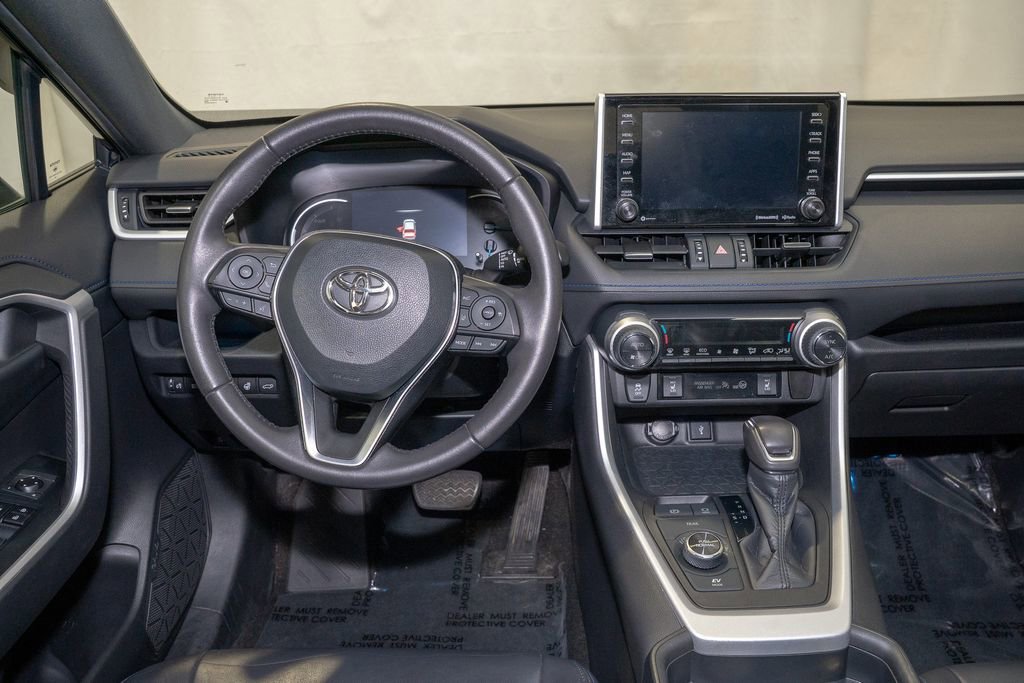 Used 2020 Toyota RAV4 XSE w/ XSE Grade Weather Package image 7