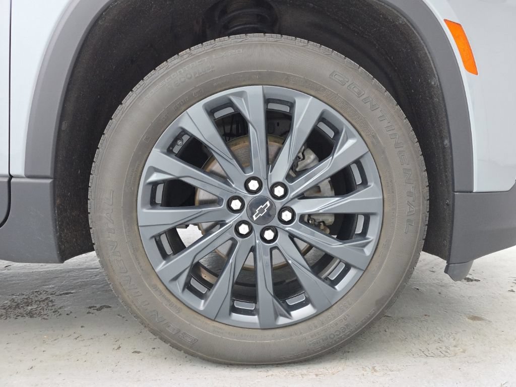 Used 2023 Chevrolet Traverse RS AWD/4WD image 13