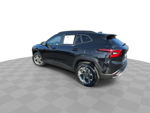 Certified 2025 Chevrolet Trax LT w/ LT Convenience Package FWD image 6
