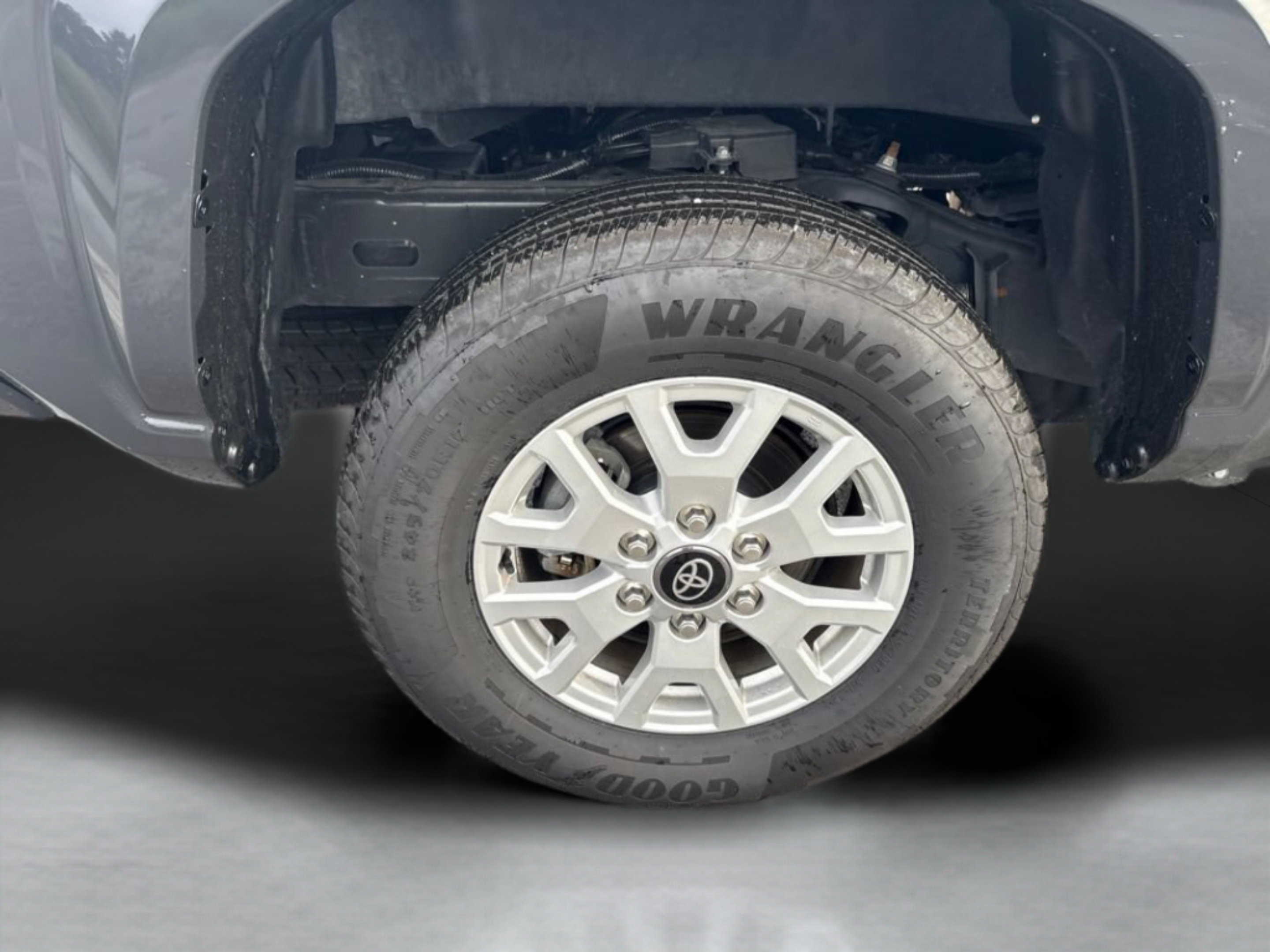 Certified 2025 Toyota Tacoma SR5 AWD/4WD image 34