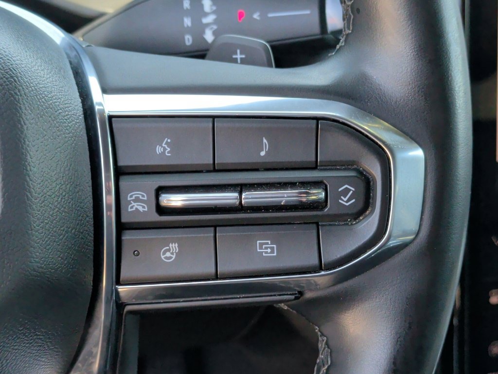 Used 2024 GMC Acadia Elevation AWD/4WD image 19