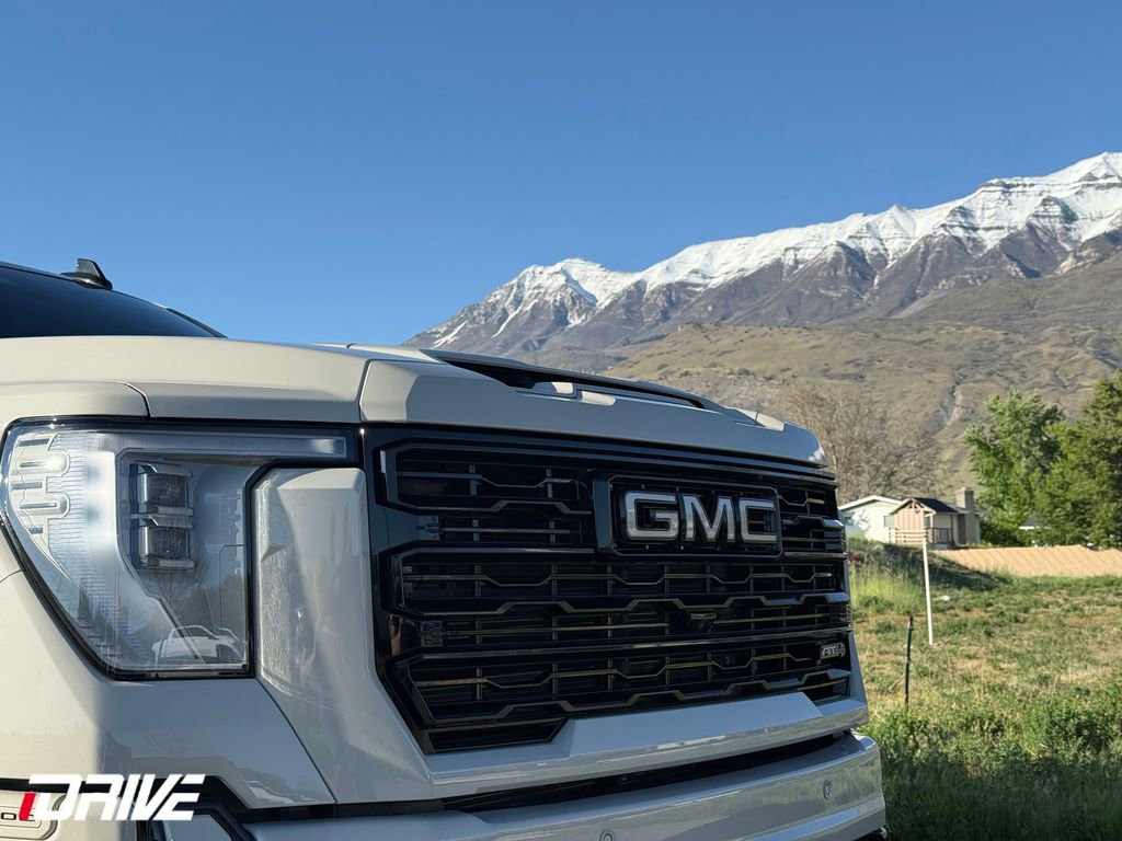 Used 2026 GMC Sierra 2500 AT4 w/ AT4 Premium Plus Package AWD/4WD image 17