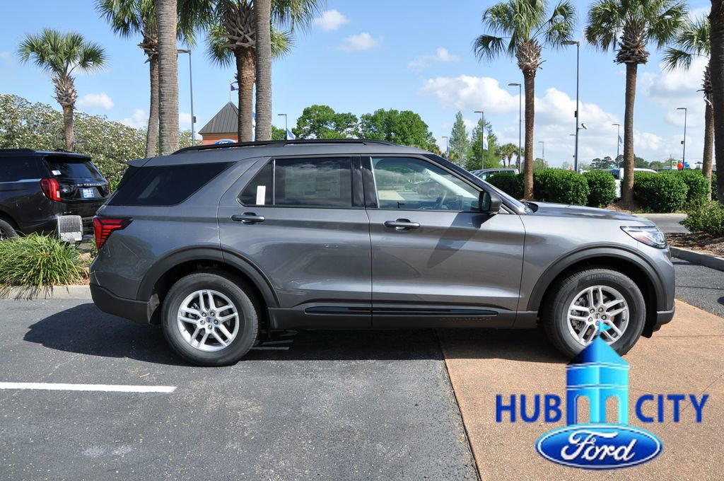 New 2026 Ford Explorer Active RWD image 6