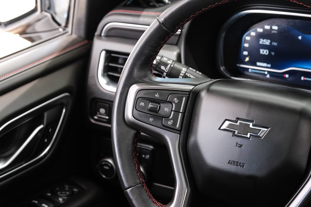 Used 2022 Chevrolet Suburban RST w/ Luxury Package RWD image 14
