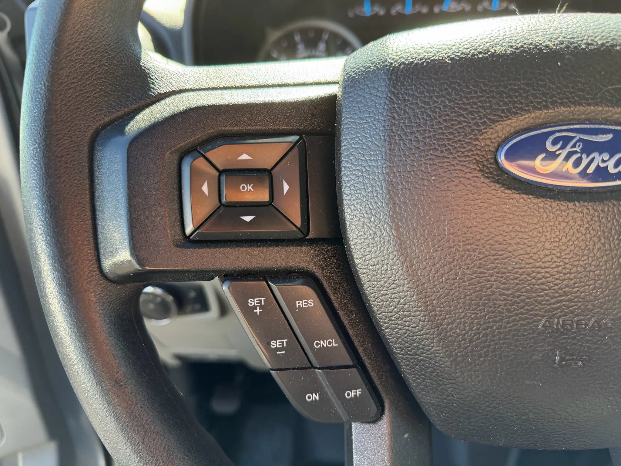 Used 2017 Ford F250 XLT w/ FX4 Off-Road Package AWD/4WD image 16