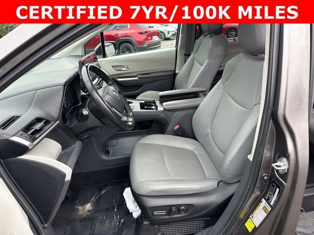 Used 2024 Toyota Sienna XLE image 14