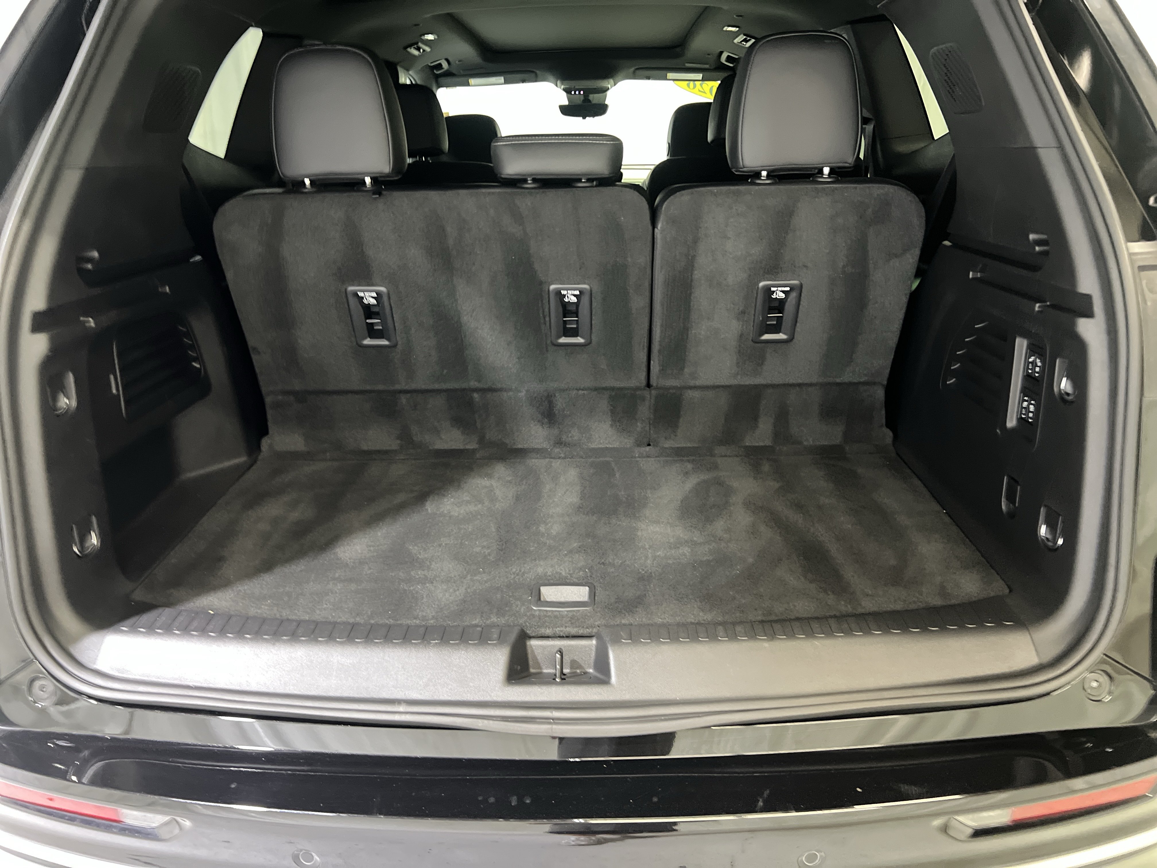 Certified 2026 Buick Enclave Avenir w/ Super Cruise Package AWD/4WD image 14