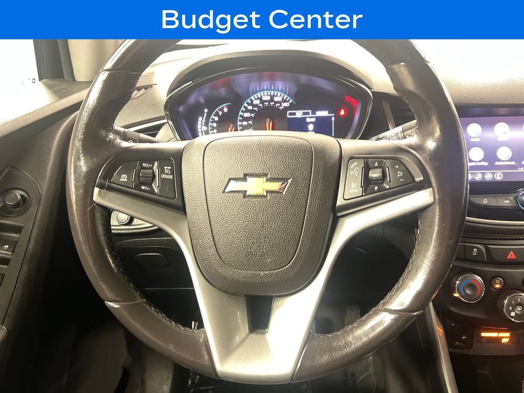 Used 2020 Chevrolet Trax LT w/ Driver Confidence Package AWD/4WD image 18
