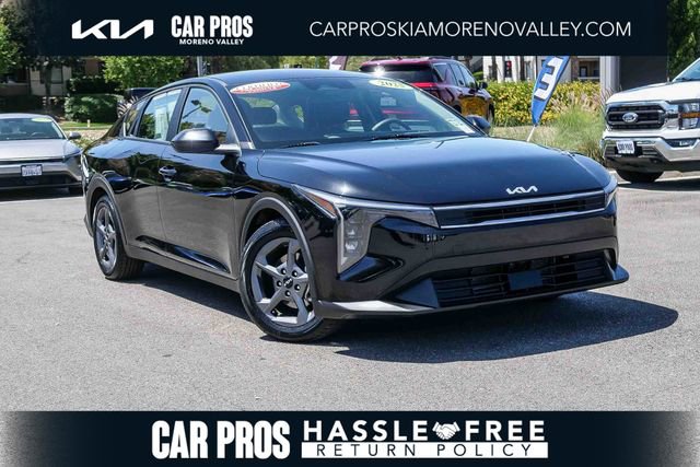Certified 2025 Kia K4 LXS image 1