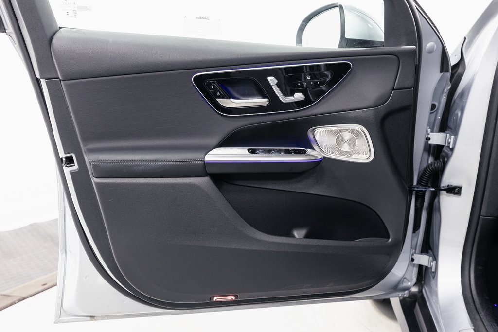 Certified 2025 Mercedes-Benz GLC 350e 4MATIC image 5