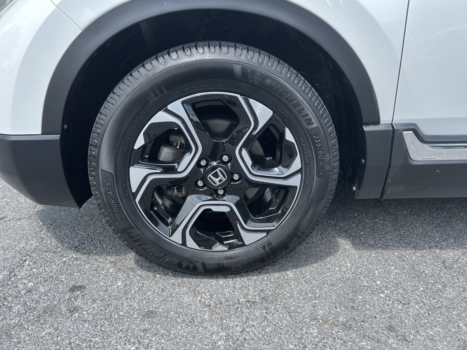 Used 2019 Honda CR-V Touring image 12
