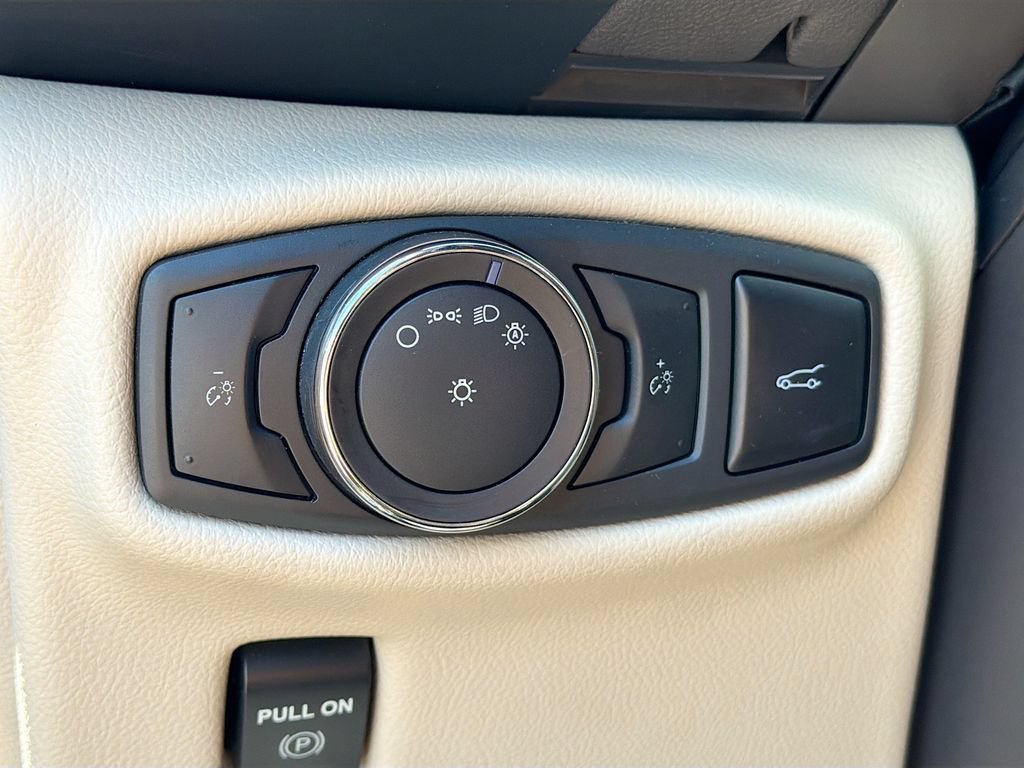 Used 2016 Lincoln MKX Reserve w/ Climate Package AWD/4WD image 10