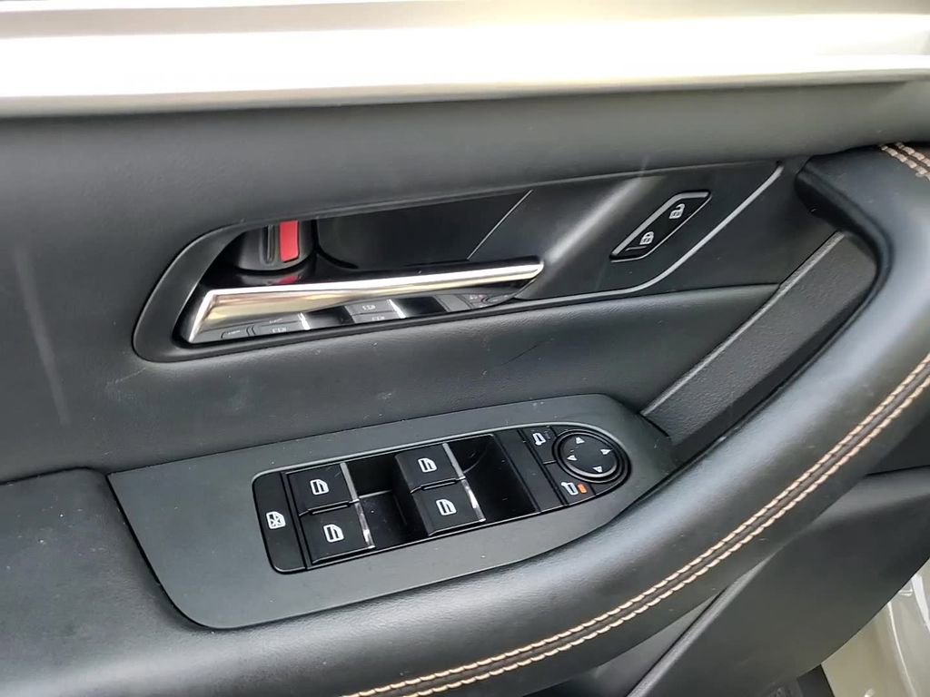 Certified 2025 MAZDA CX-70 Plug-In Hybrid w/ Premium Pkg image 12