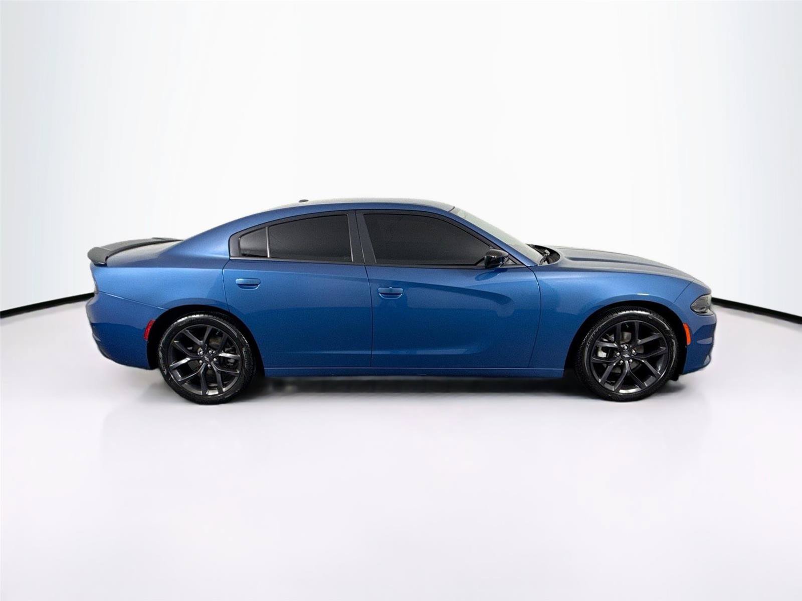 Used 2021 Dodge Charger SXT w/ Blacktop Package RWD image 8
