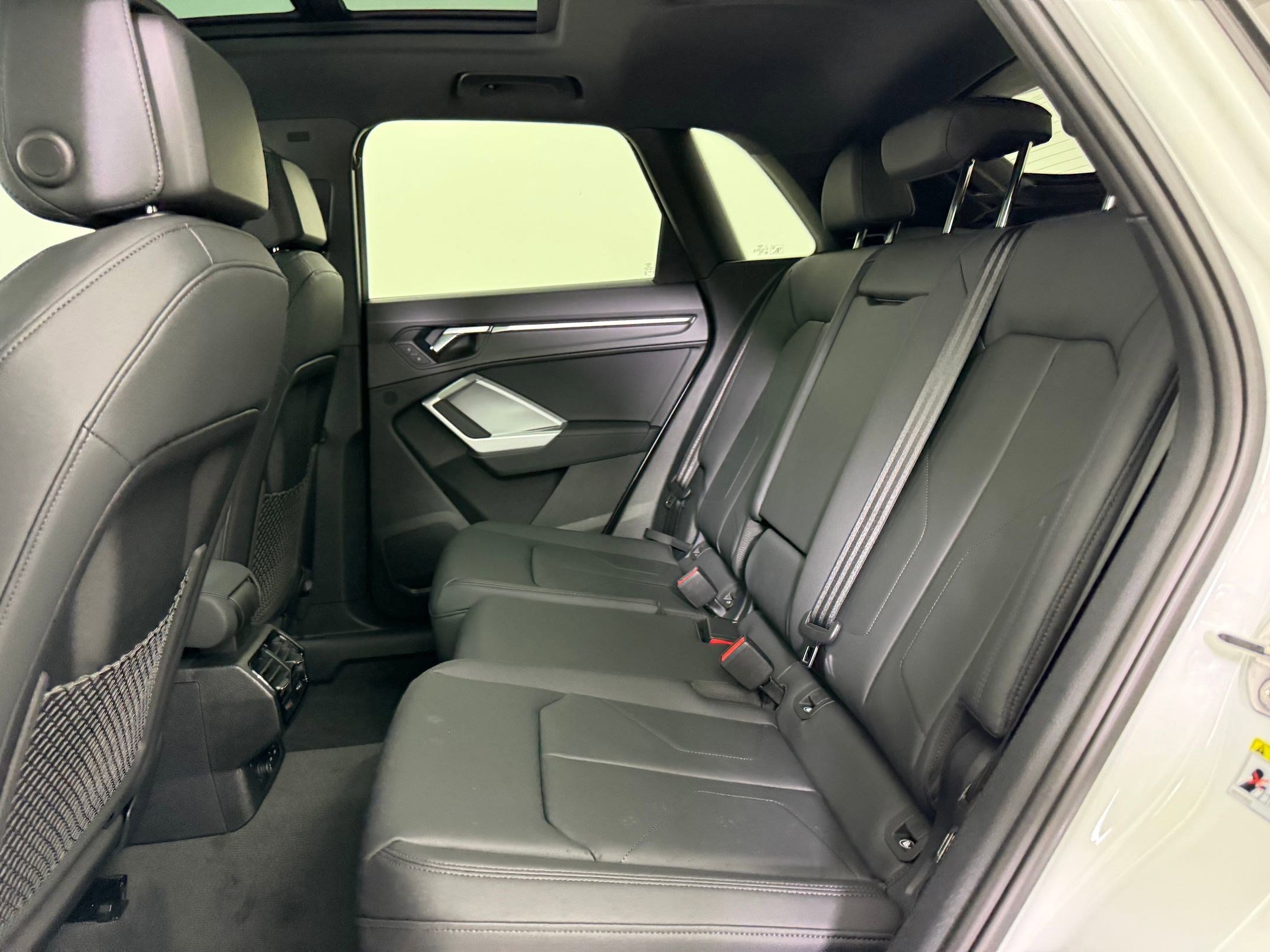 Used 2025 Audi Q3 2.0T Premium w/ Convenience Package AWD/4WD image 14