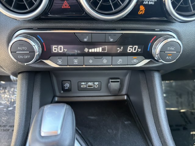 Certified 2025 Nissan Sentra SR FWD image 32