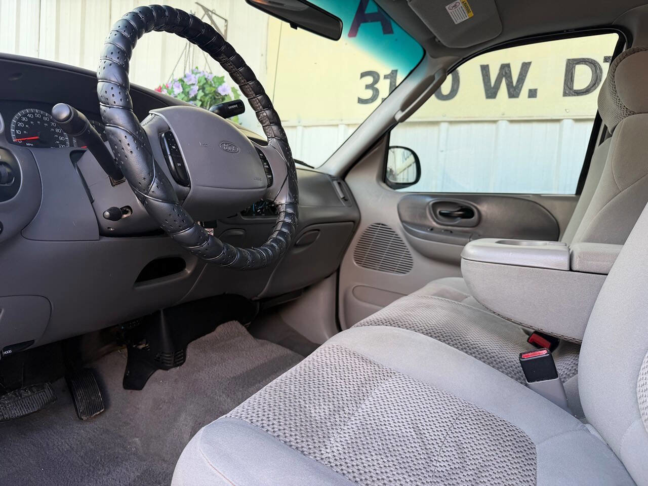 Used 2002 Ford F150 XLT AWD/4WD image 11