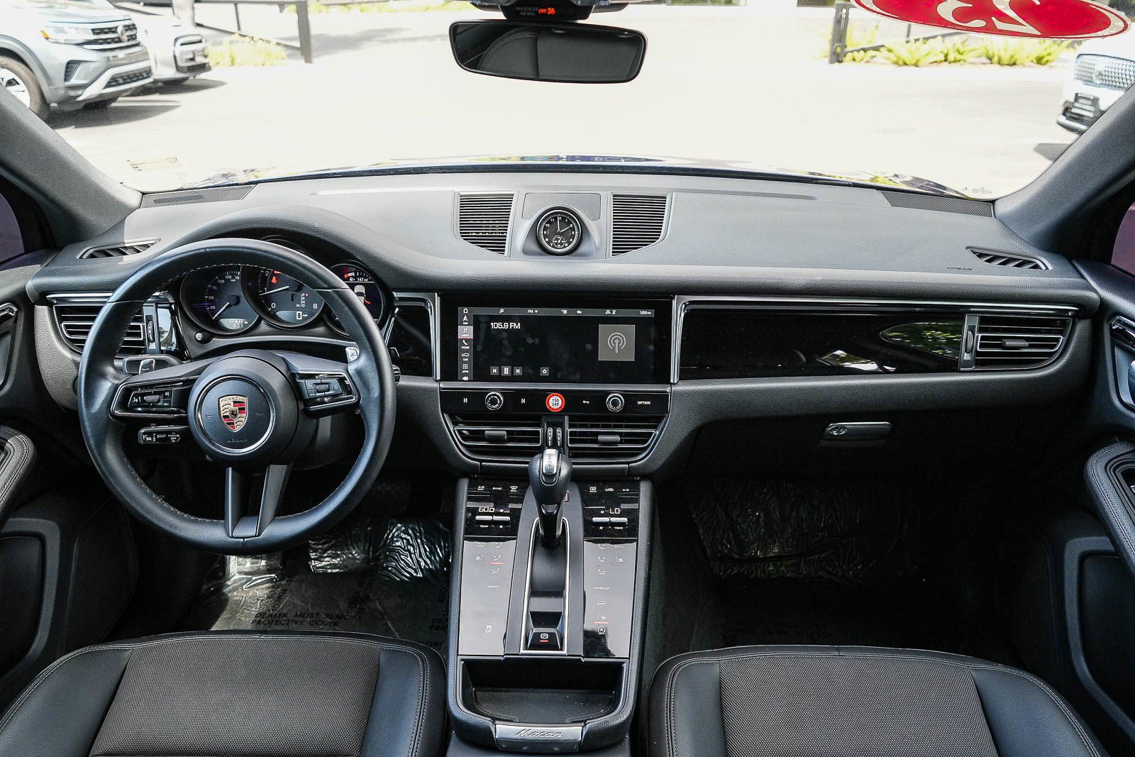 Used 2023 Porsche Macan AWD/4WD image 12