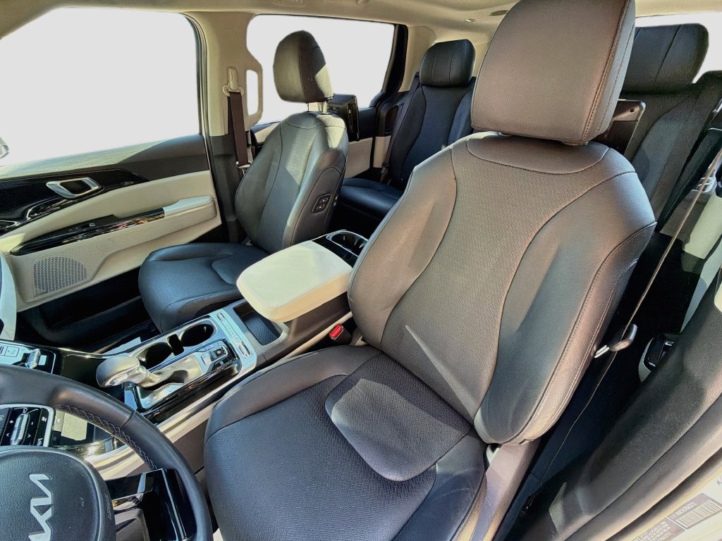 Used 2024 Kia Carnival SX Prestige FWD image 24