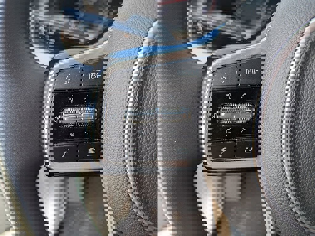 Certified 2022 Kia Sorento S image 25