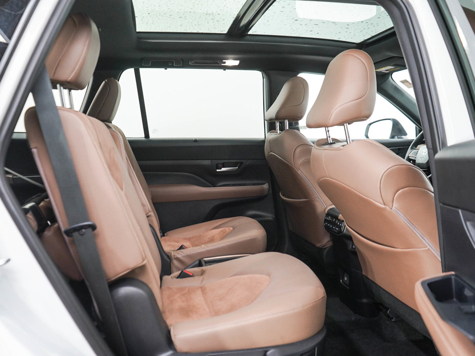 Used 2026 Toyota Grand Highlander AWD Hybrid image 12