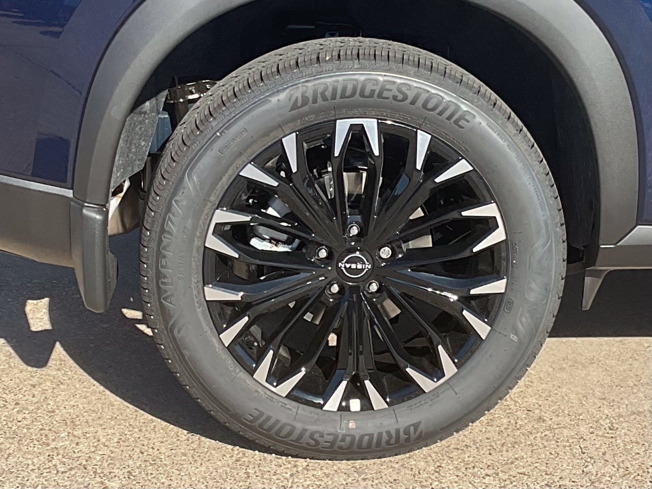 New 2027 Nissan Rogue Dark Armor AWD/4WD image 7