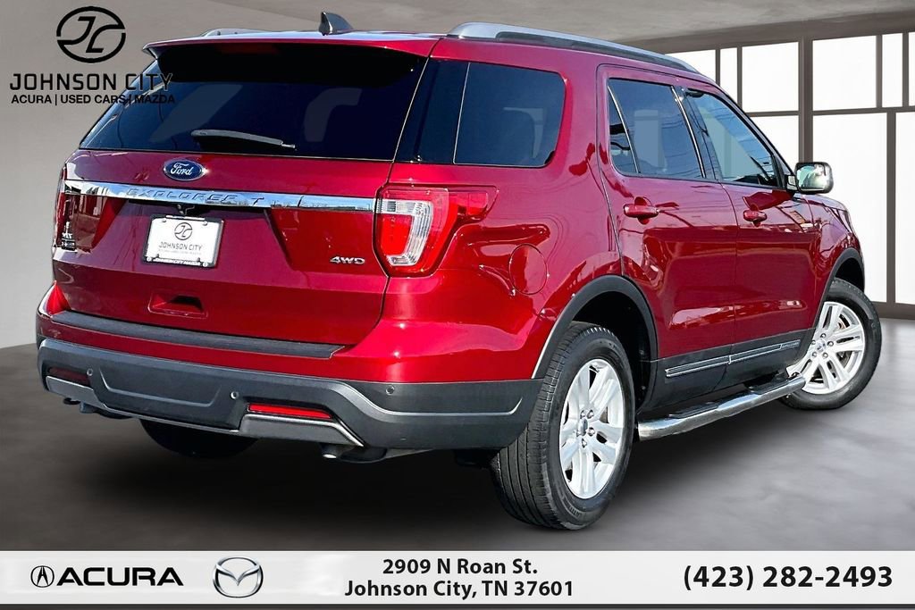 Used 2019 Ford Explorer XLT image 2