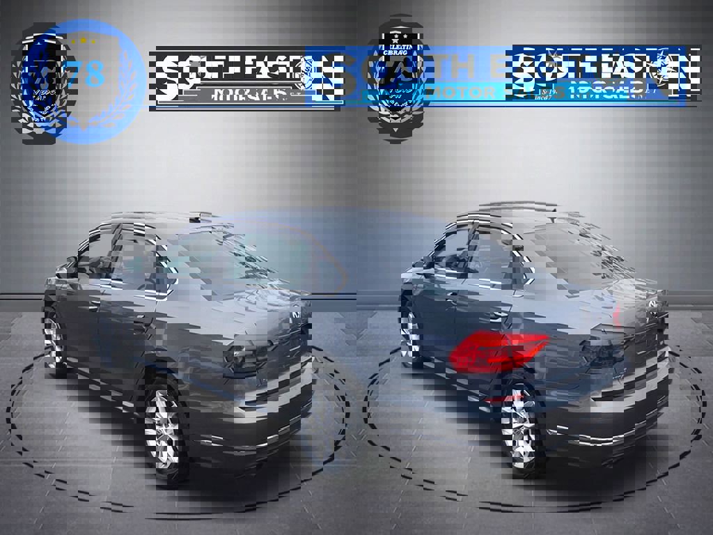 Used 2016 Volkswagen Passat 1.8T S image 5