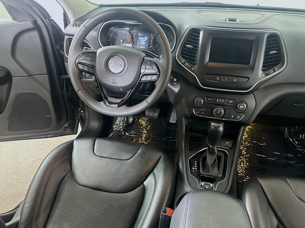 Used 2021 Jeep Cherokee Latitude Plus FWD image 19